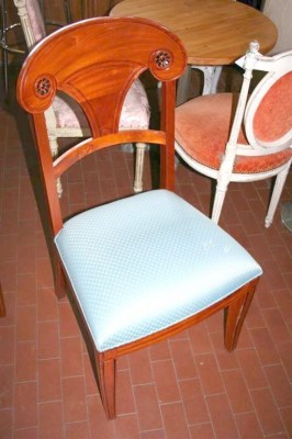 Sedia imbottita in stile